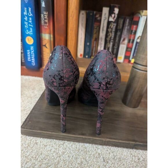 NWOB DKNY CARISA-HIGH POINTED TOE SLIP-ON PUMP WOMEN SHOES 7.5 BORDEAUX COLOR - Picture 3 of 7